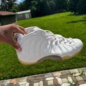 Air Foamposities 1 “White out”